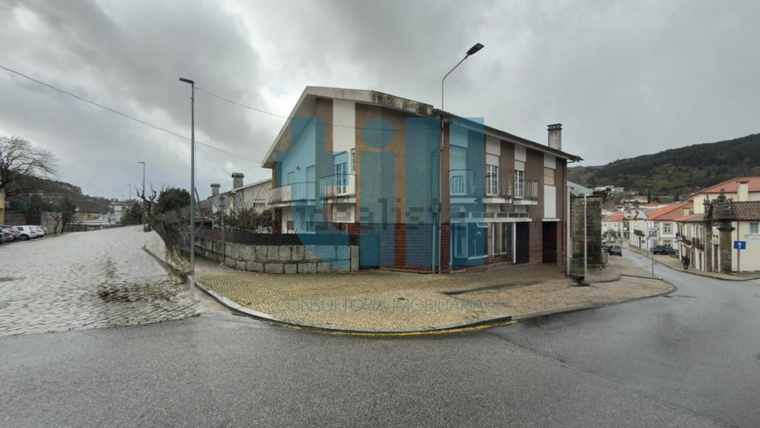 小楼房或独栋别墅出售在 Vila Pouca de Aguiar - 视线