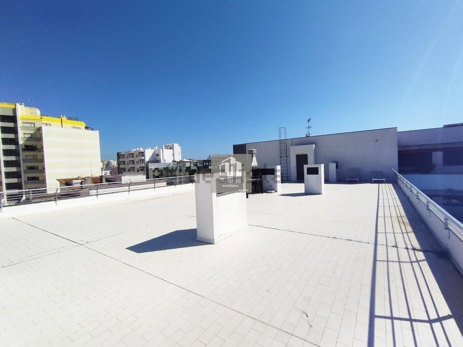 公寓 t2出售在Rua Doutor Leite Lage, 2 - 阳台