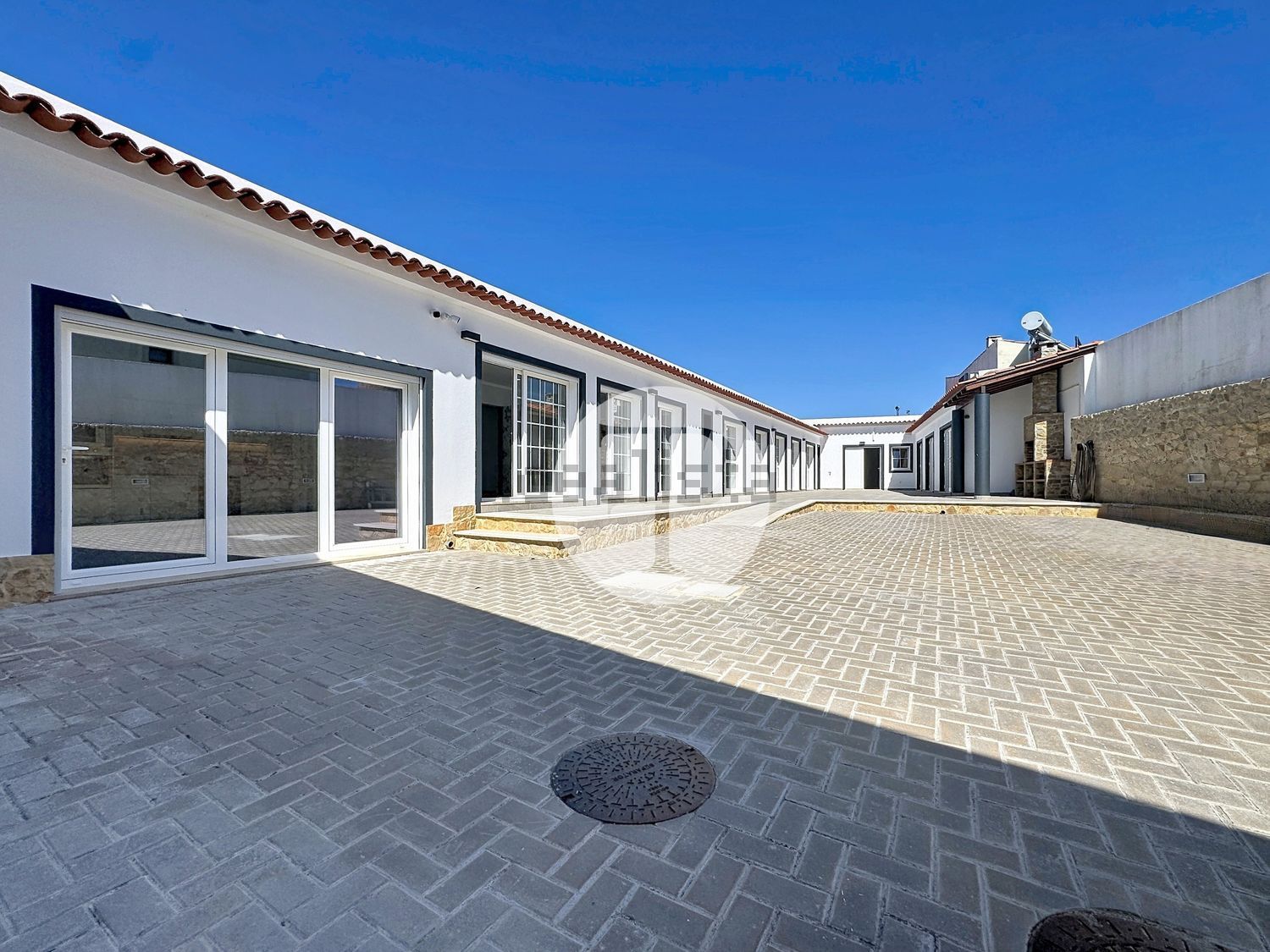 小楼房或独栋别墅出售在Rua de Santa Quitéria - 外立面