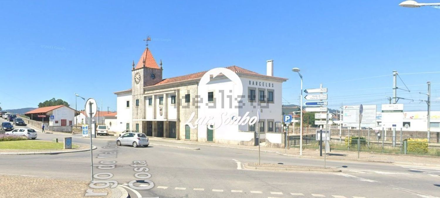 小楼房或独栋别墅出售在 Campo e Tamel (São Pedro Fins) - 外立面
