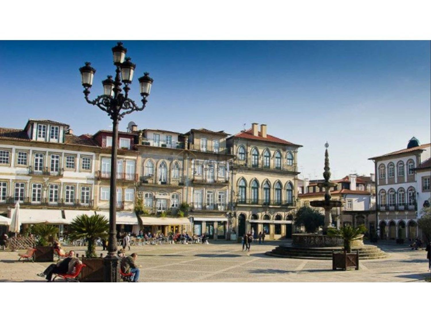 小楼房或独栋别墅出售在Rua da Capela do Bom Jesus - 视线