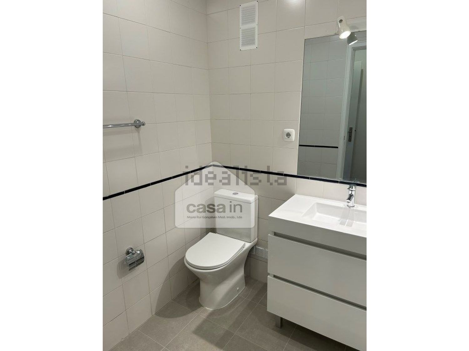 出租公寓 t1在Rua José Carlos dos Santos, 5 a - 卫生间