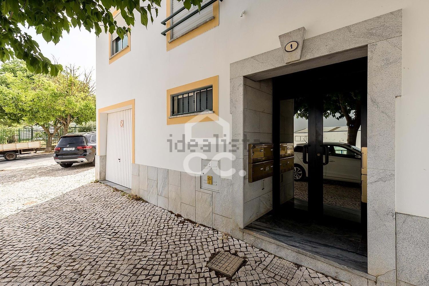 公寓 t2出售在Rua Henrique de Barros, 1 - 外立面