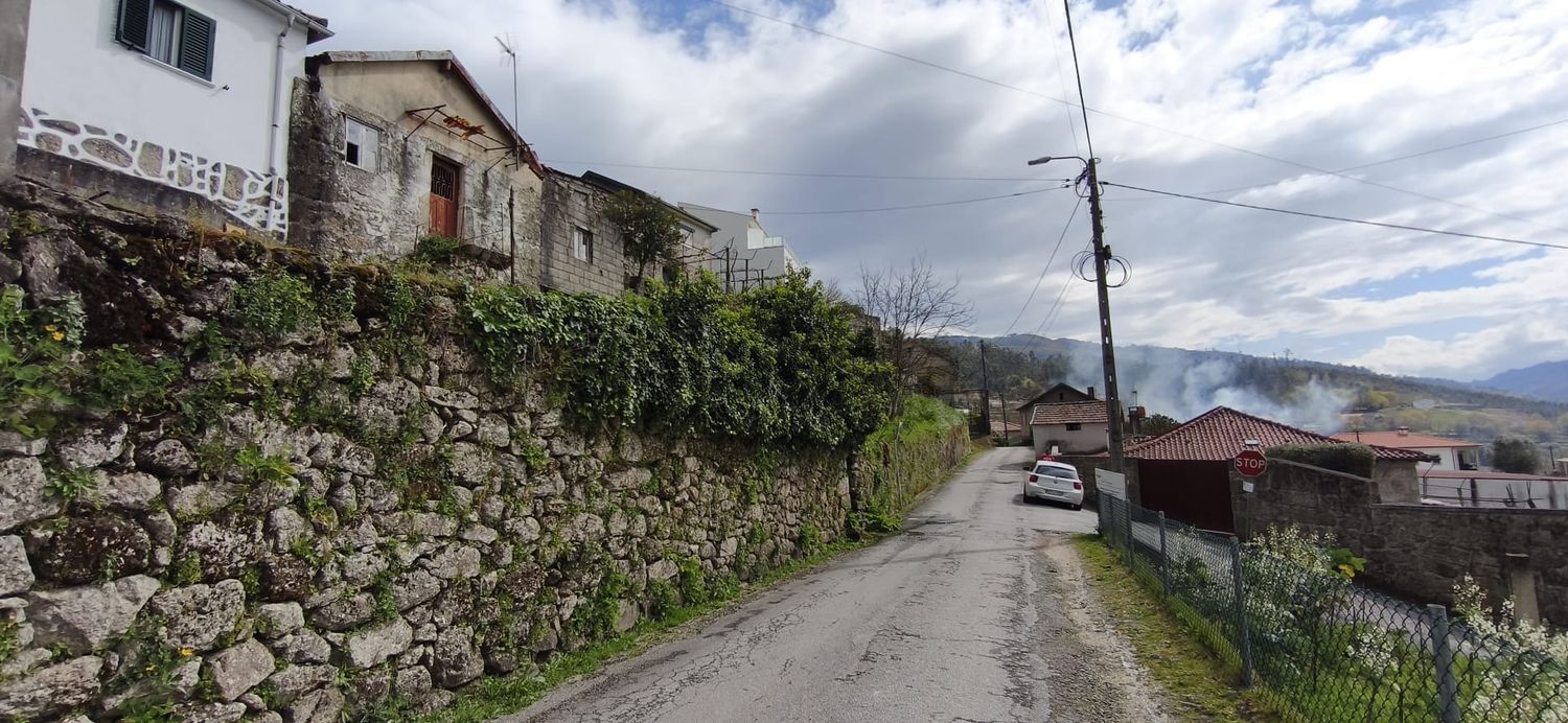 双拼别墅出售在 Lugar de Barreiro - 外立面