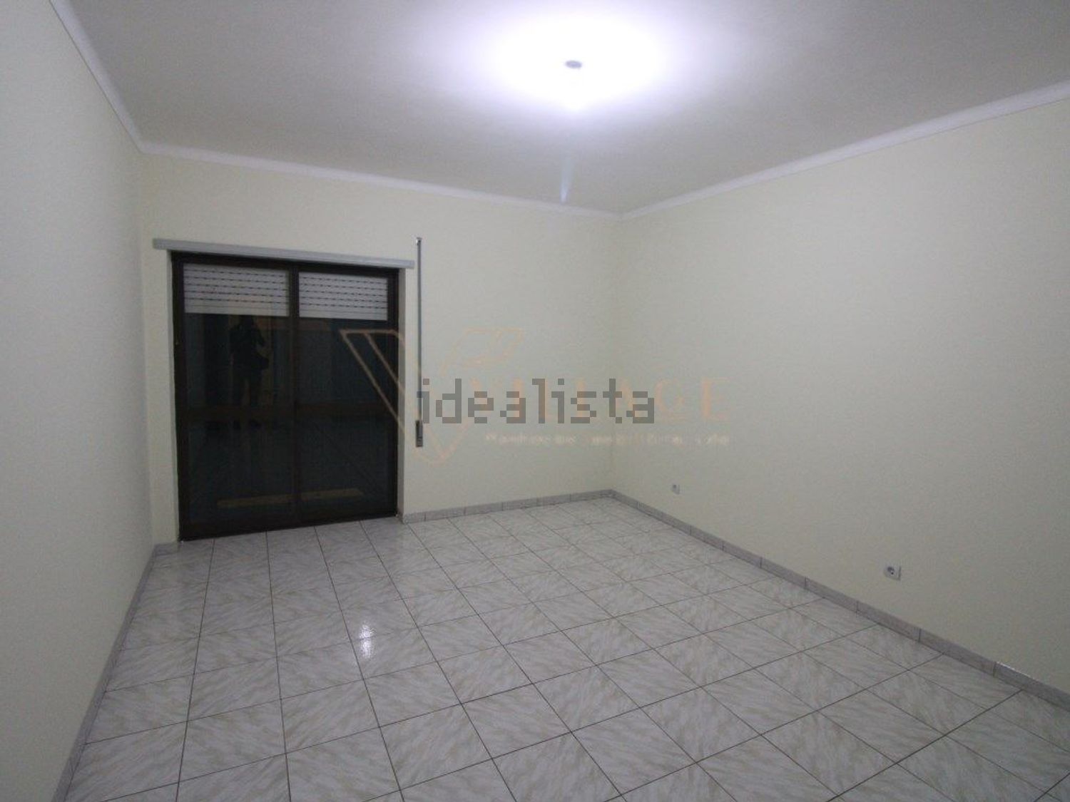 小楼房或独栋别墅出售在Avenida da N13 - 卧室