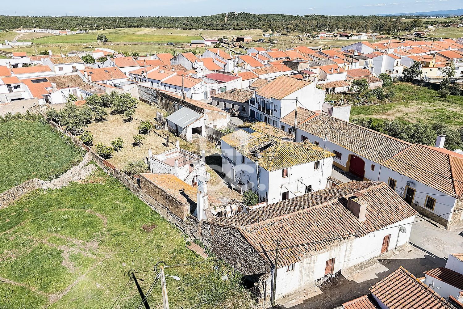 小楼房或独栋别墅出售在Travessa da Figueira, 192117 - 照片
