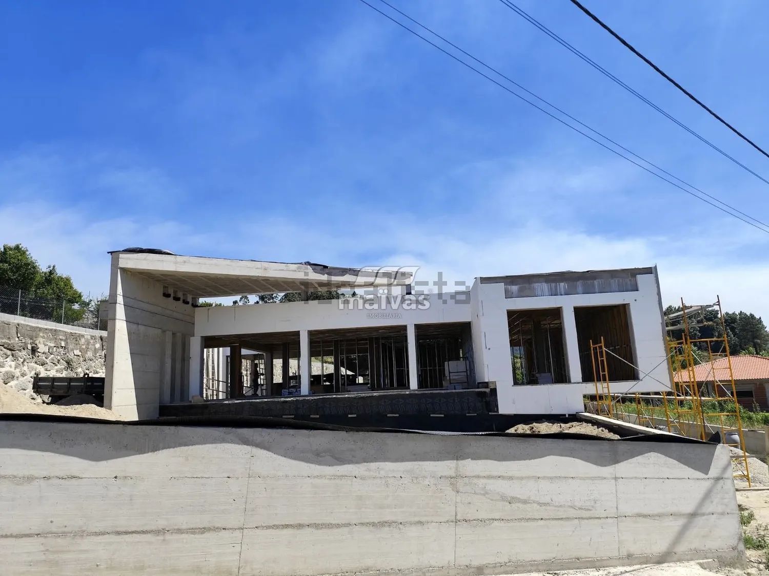 小楼房或独栋别墅出售在 Lugar de Vilar 4970-248 - 外立面