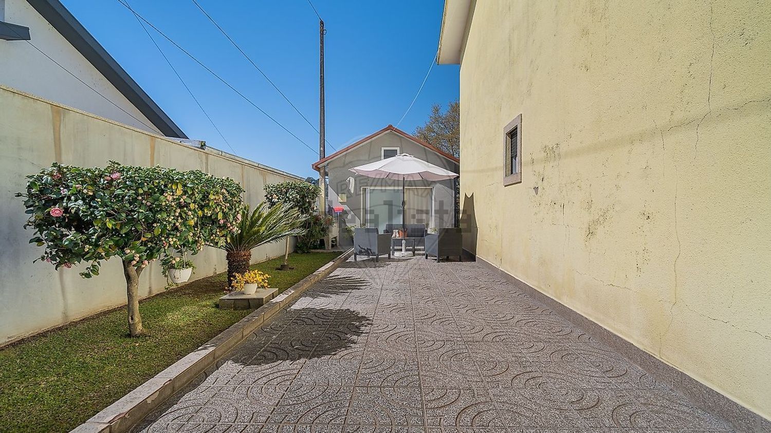 小楼房或独栋别墅出售在 Camino de Santiago - 外立面