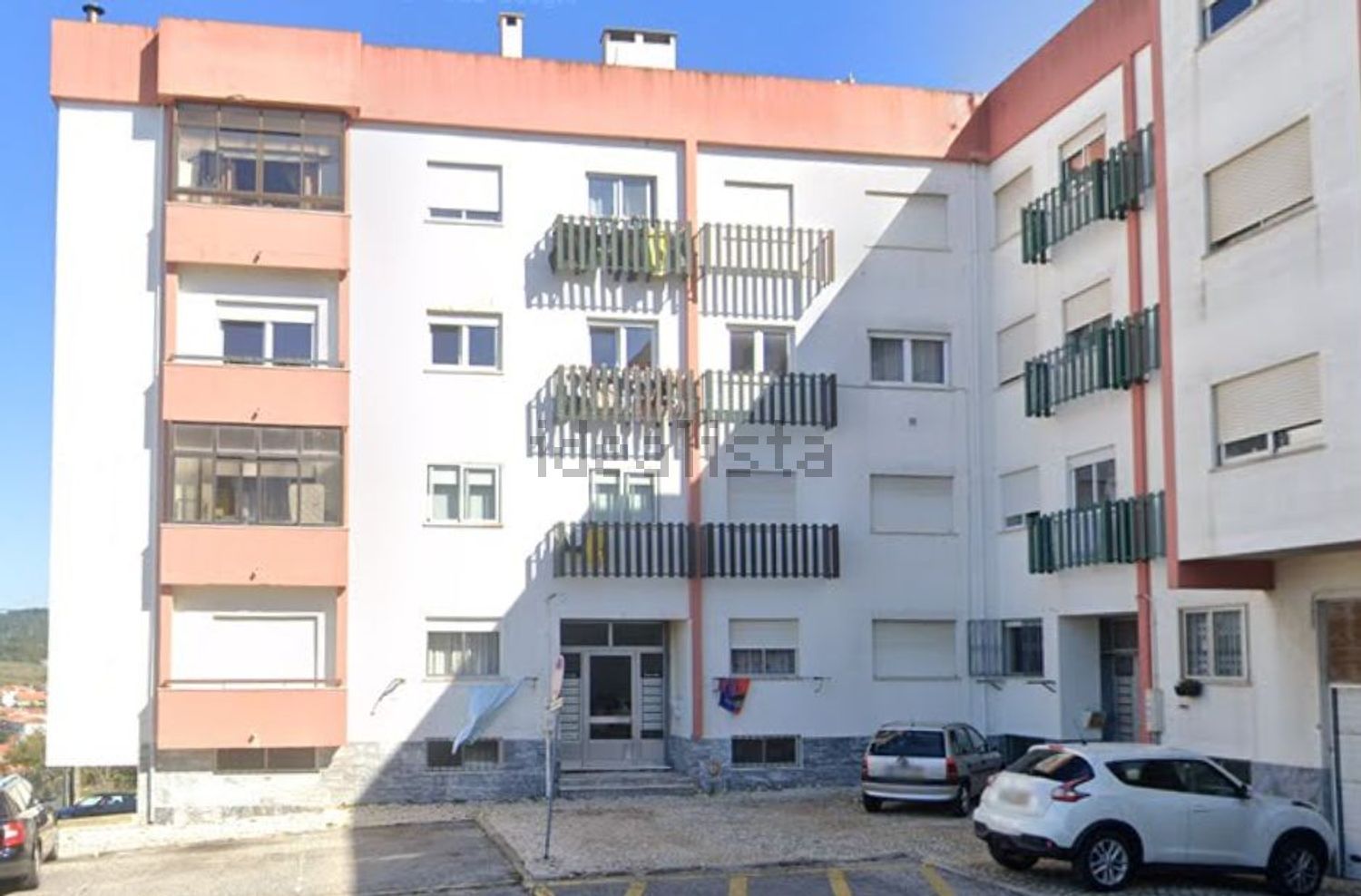 出租公寓 t2在Rua José Almada Negreiros, 30 n - 外立面