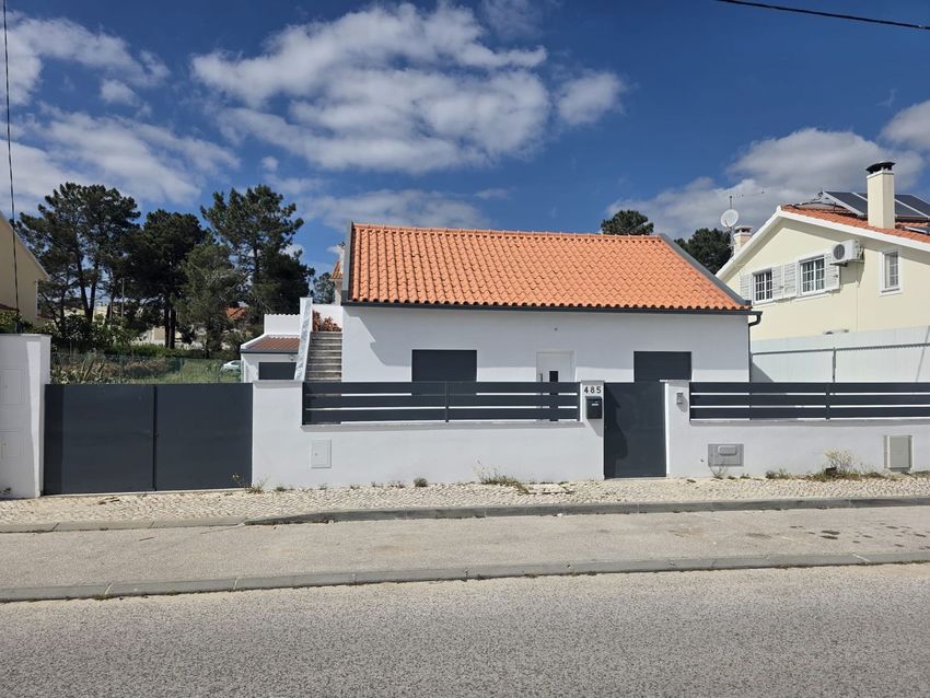 小楼房或独栋别墅出售在 Centro da Quinta do Conde