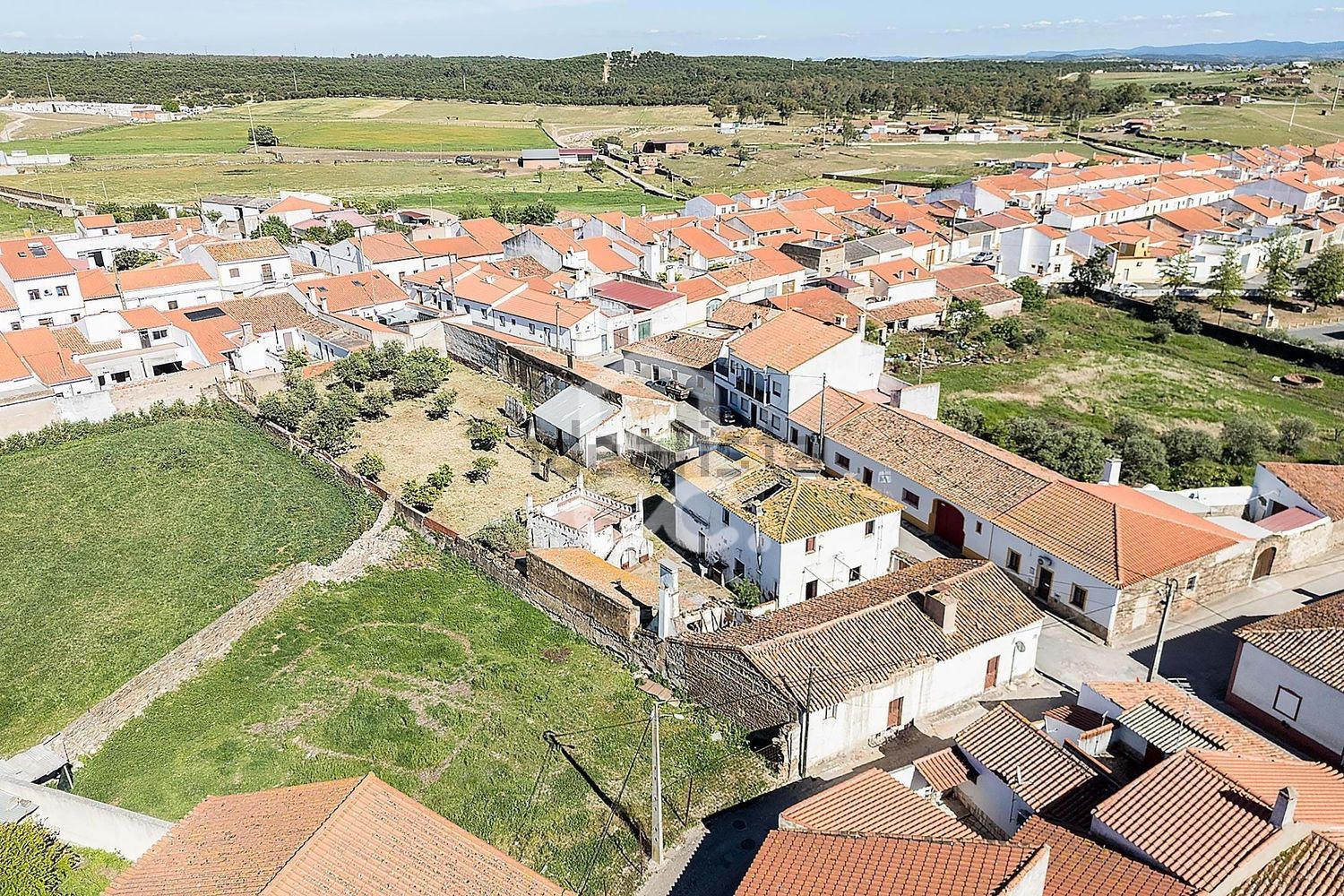 小楼房或独栋别墅出售在Travessa da Figueira, 192117 - 照片