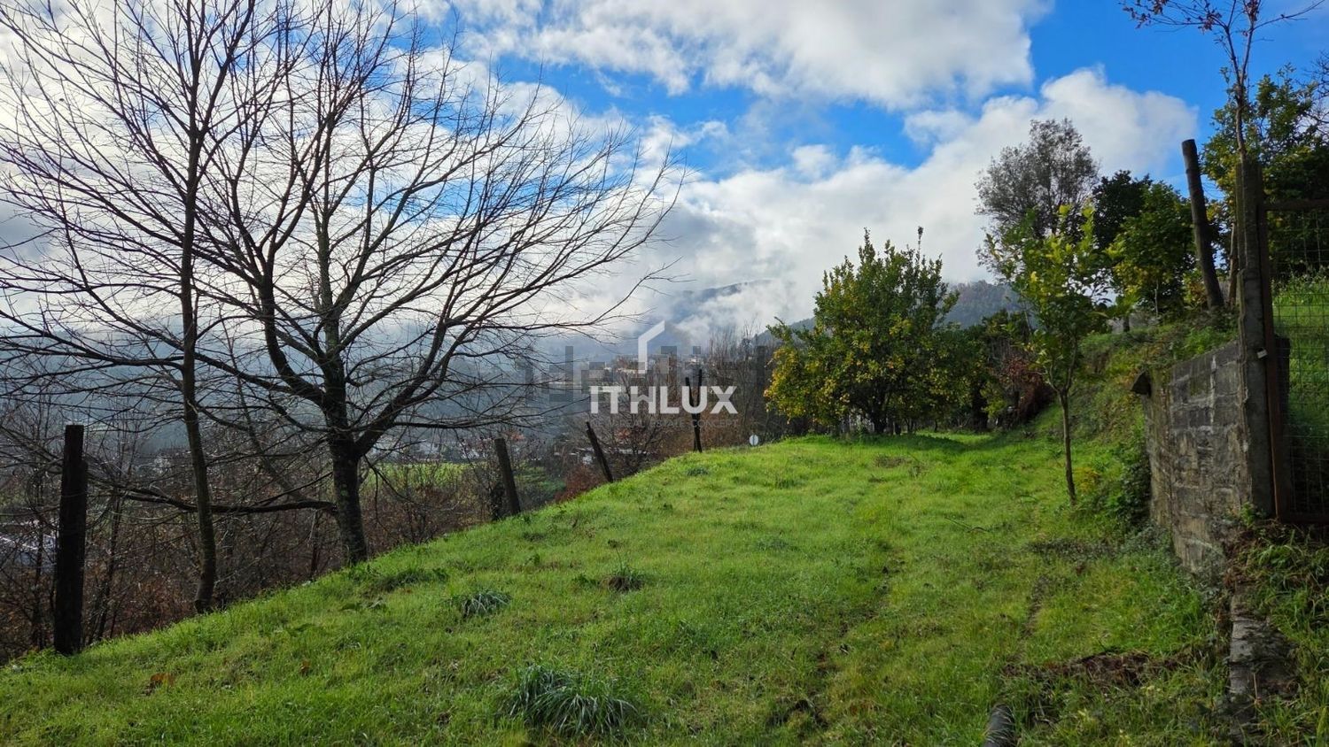 小楼房或别墅出售在 Ponte da Barca - 视线