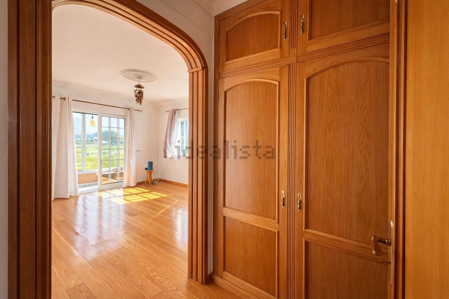 小楼房或独栋别墅出售在Rua Bernardino Machado, 9 - 过道