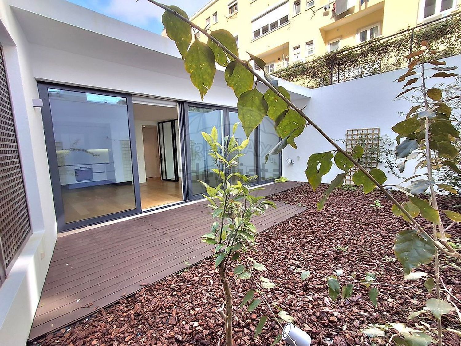 小楼房或独栋别墅出售在 Campo Grande - 照片
