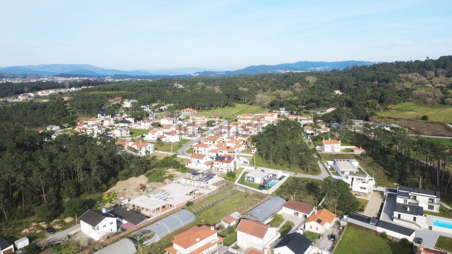 小楼房或独栋别墅出售在Caminho do Rêgo Velho, 392 - 视线