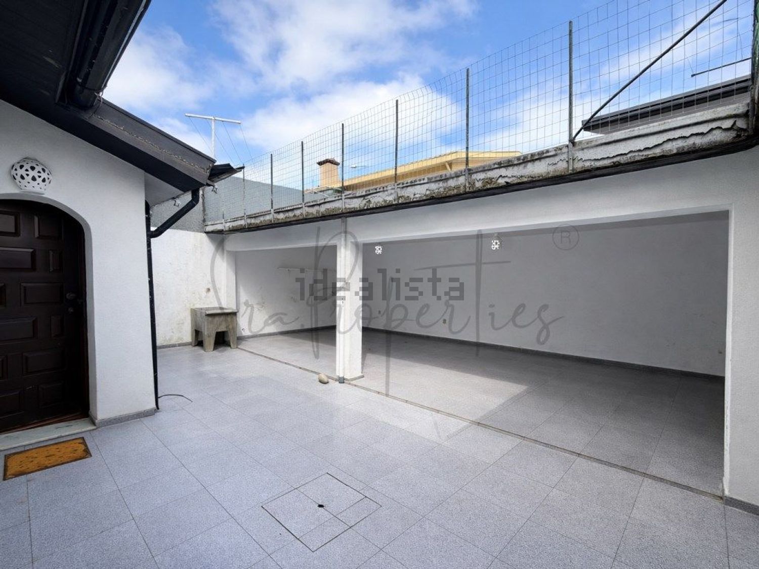 小楼房或独栋别墅出售在 Vila Nova da Telha - 阳台