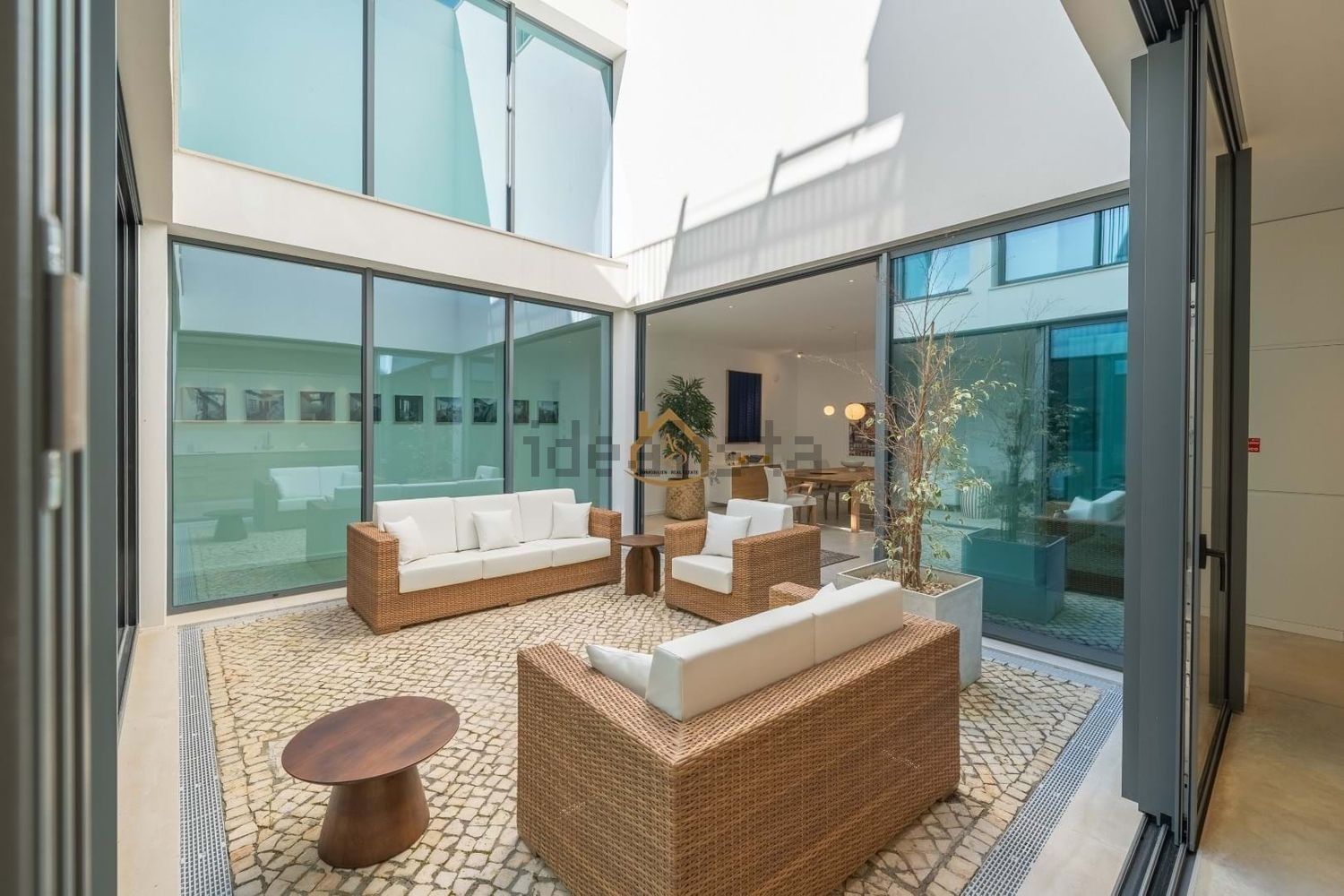 小楼房或别墅出售在 Centro - 照片