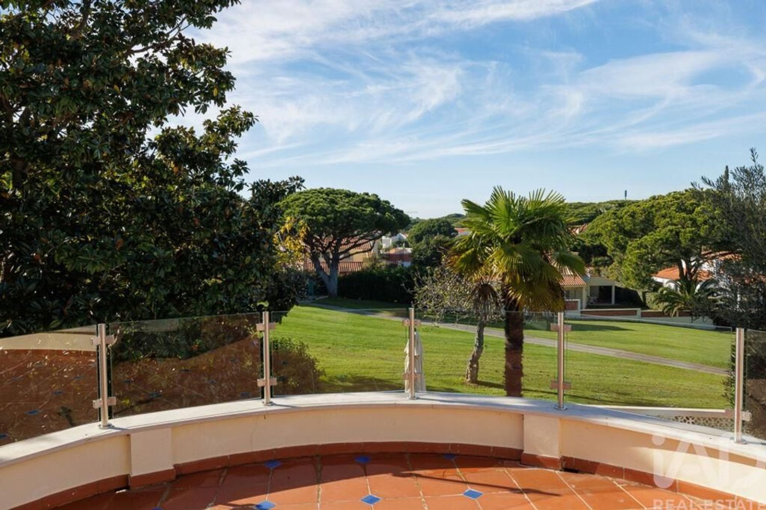 小楼房或独栋别墅出售在 Vale do Lobo - 游泳池