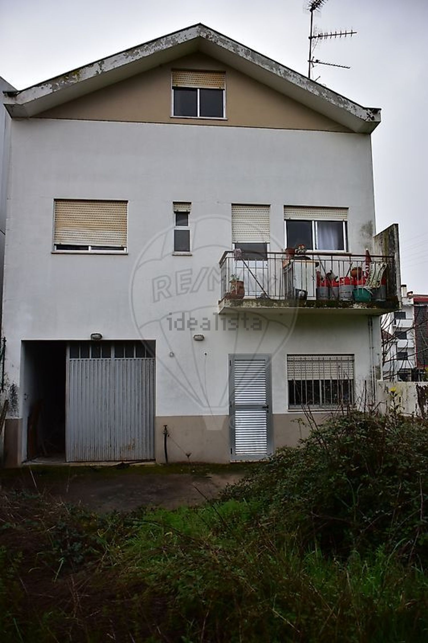 小楼房或独栋别墅出售在 Urbanização Santa Luzia - 外立面