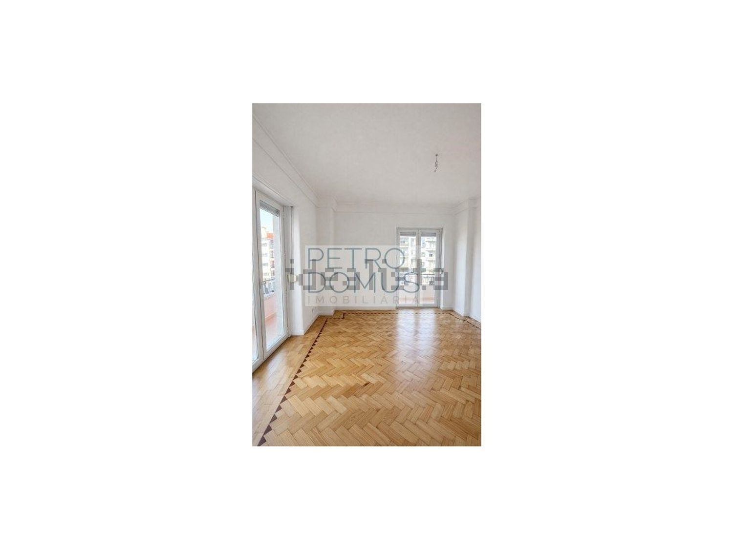 出租公寓 t2在 Bairro de Alvalade - 客厅