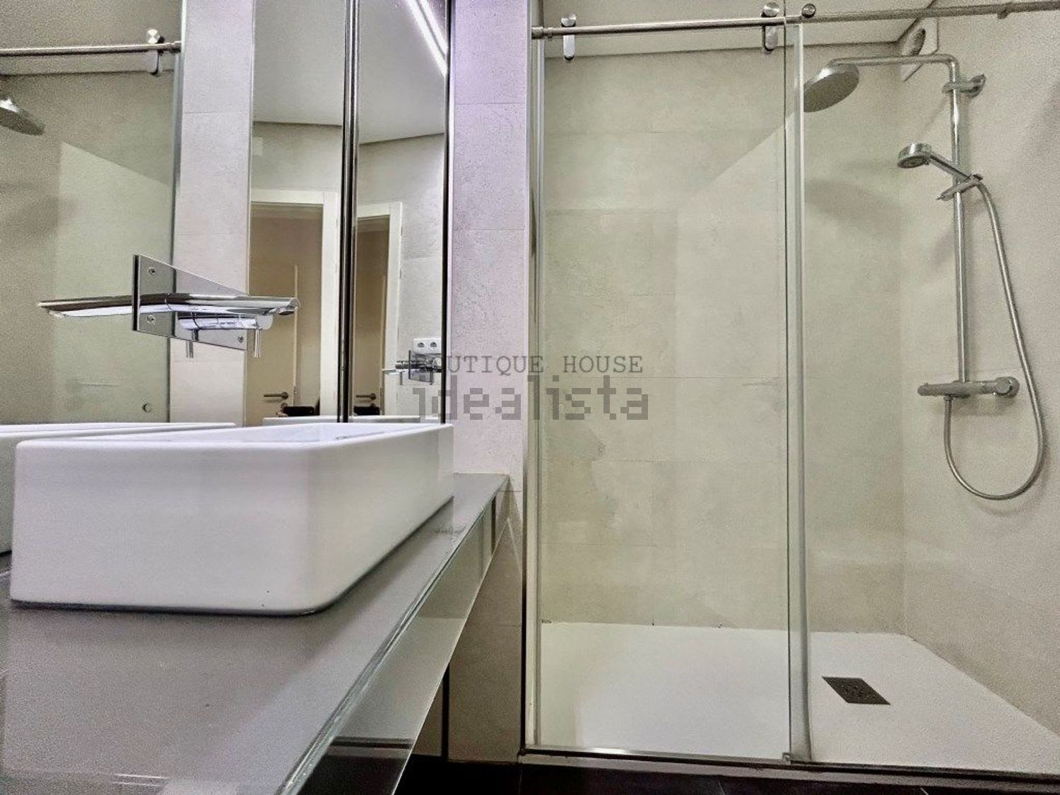 出租公寓 t3在 Cooperativa dos Arquitectos - Fonte da Moura - Pedra Verde - 卫生间