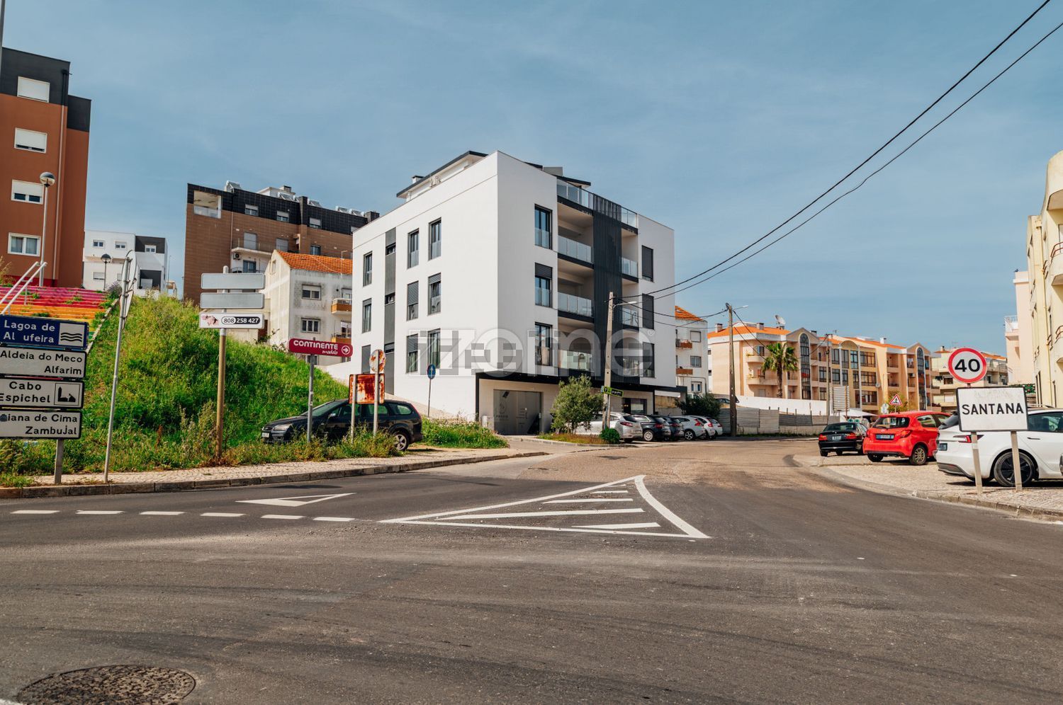 公寓 t2出售在Avenida Padre António Pereira de Almeida s/n - 外立面
