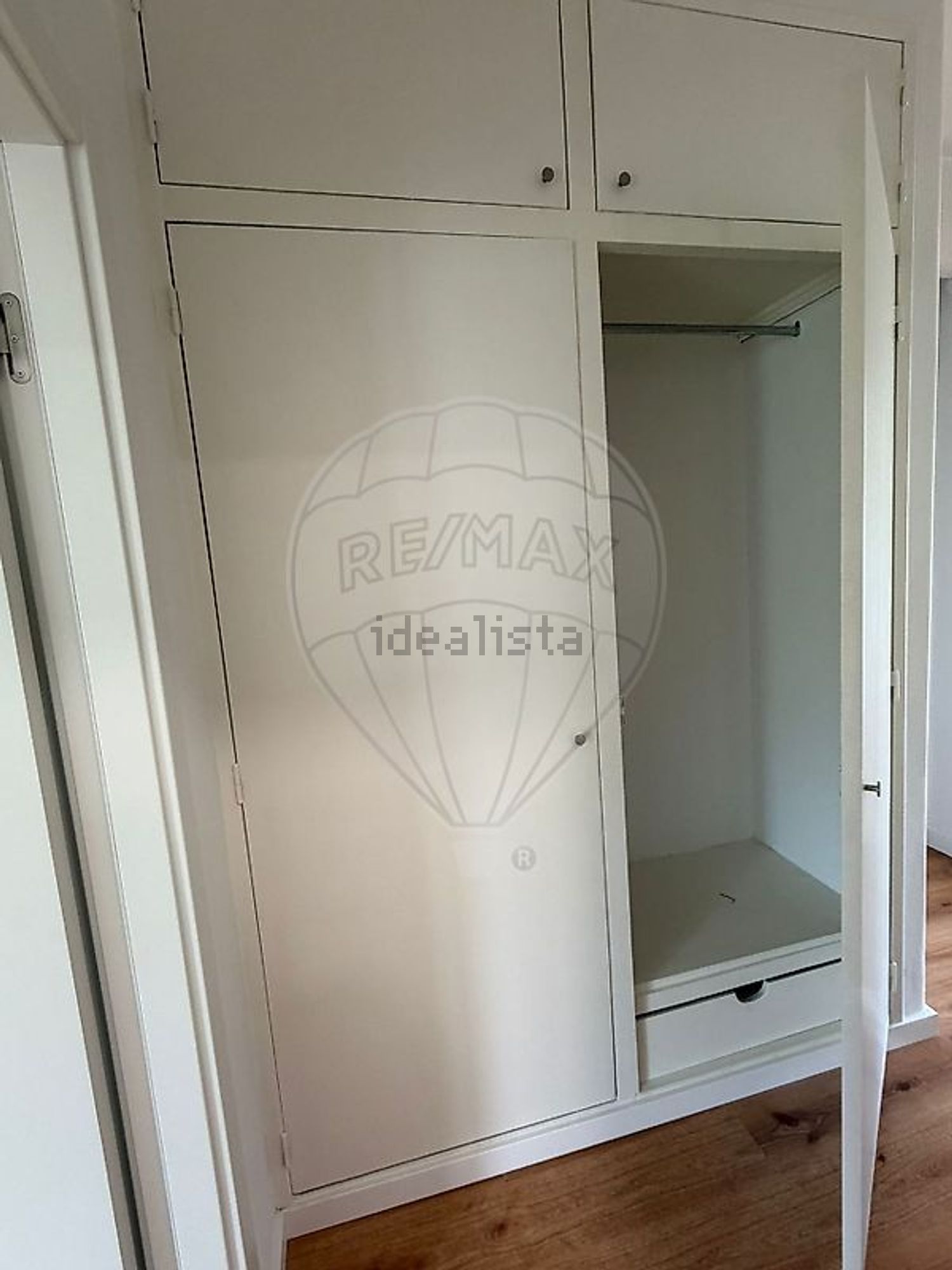 出租公寓 t2在Avenida dos Missionários - 试衣间