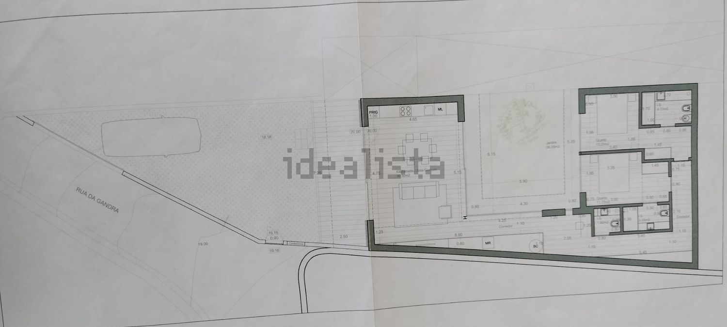 小楼房或独栋别墅出售在Rua da Gandra - 平面图