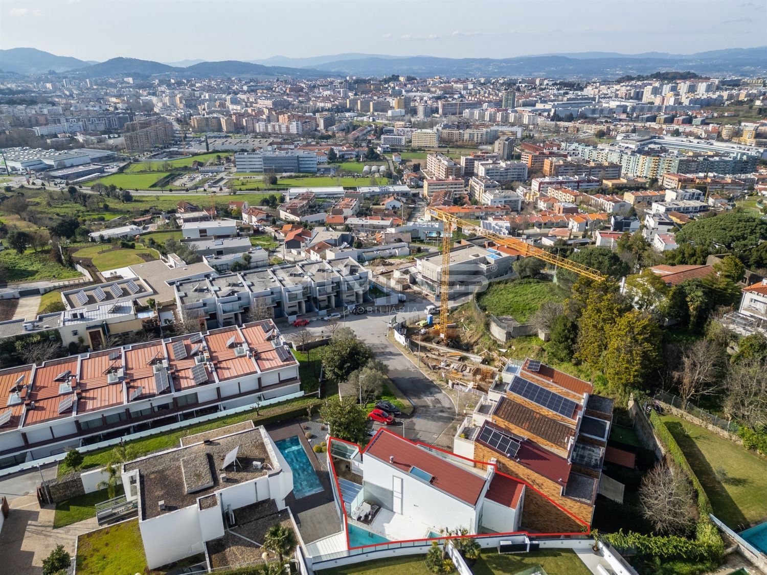 小楼房或独栋别墅出售在 Nogueiró e Tenões - 照片