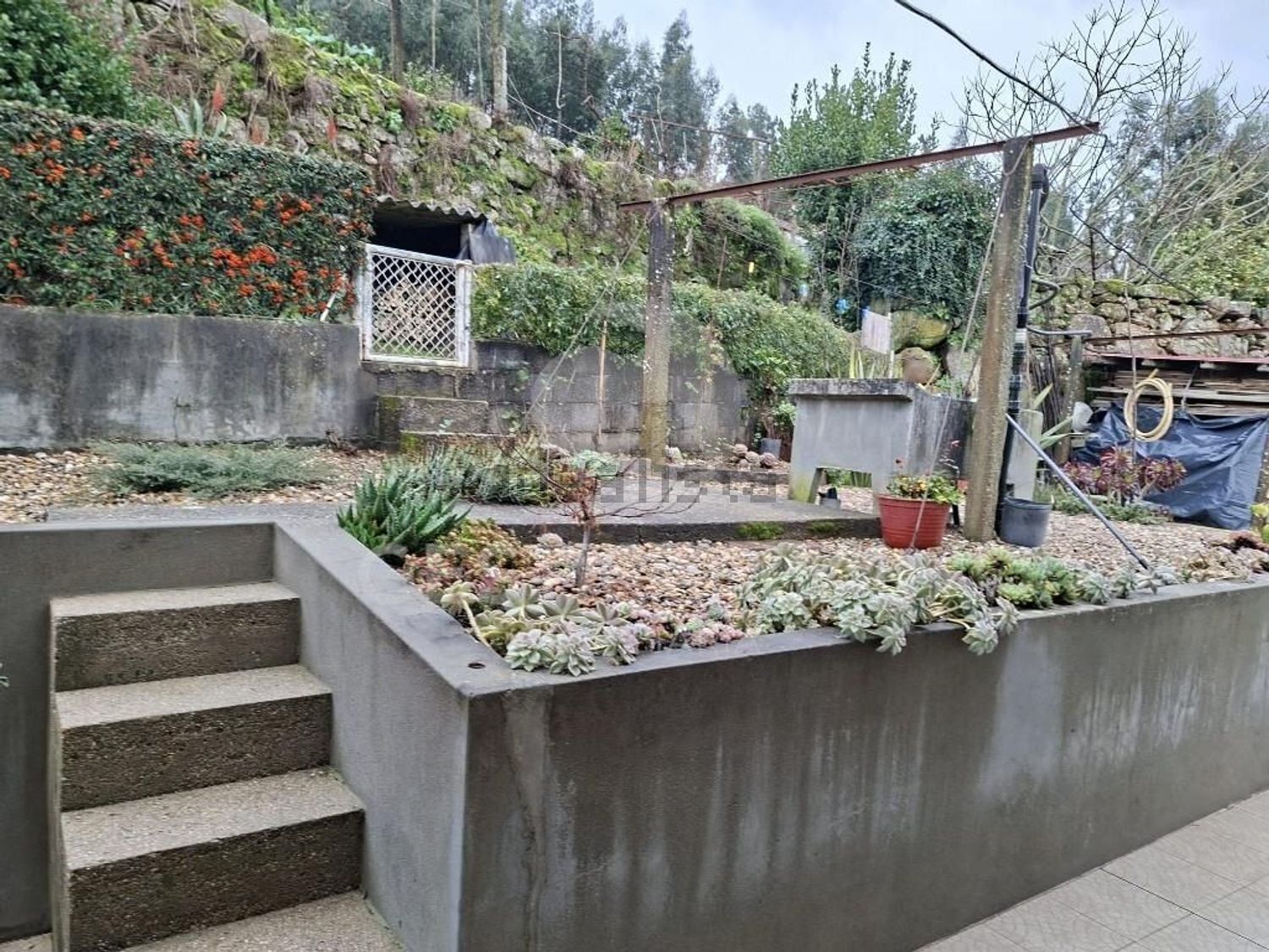 小楼房或独栋别墅出售在 Sande e São Lourenço - 花园