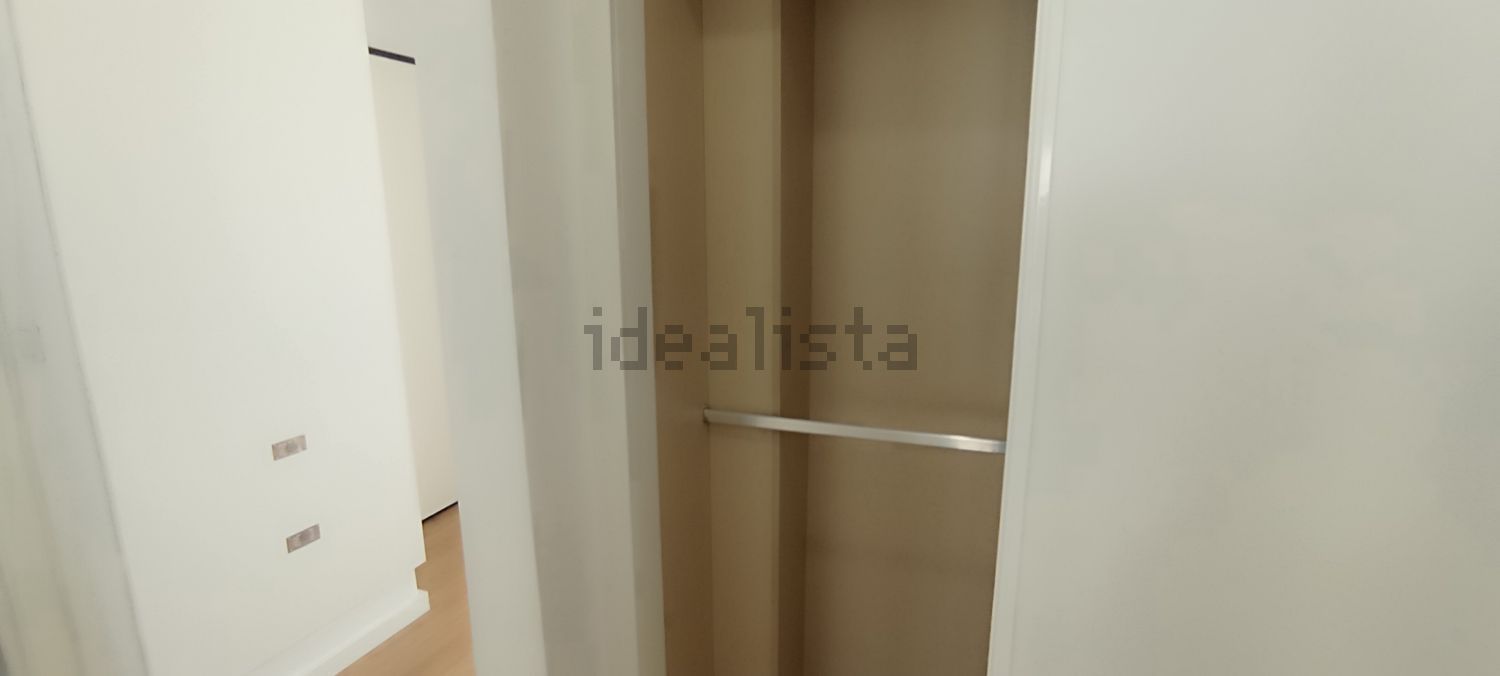 公寓 t3出售在Avenida do Uruguai s/n - 试衣间