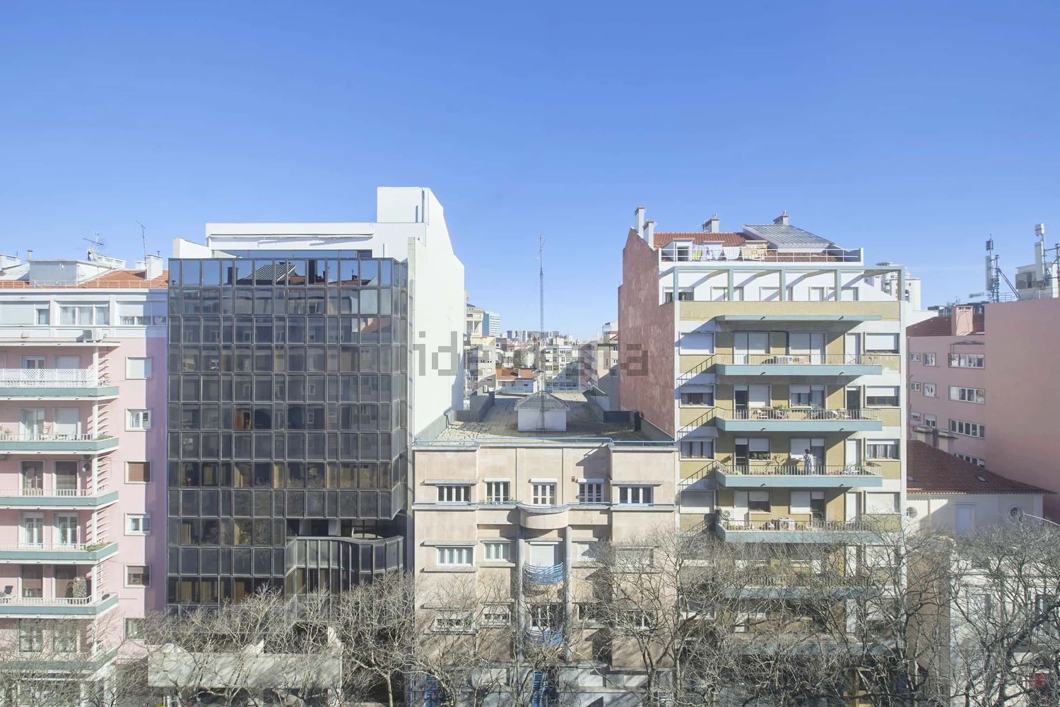 出租房间在Avenida Defensores de Chaves, 83 - 视线