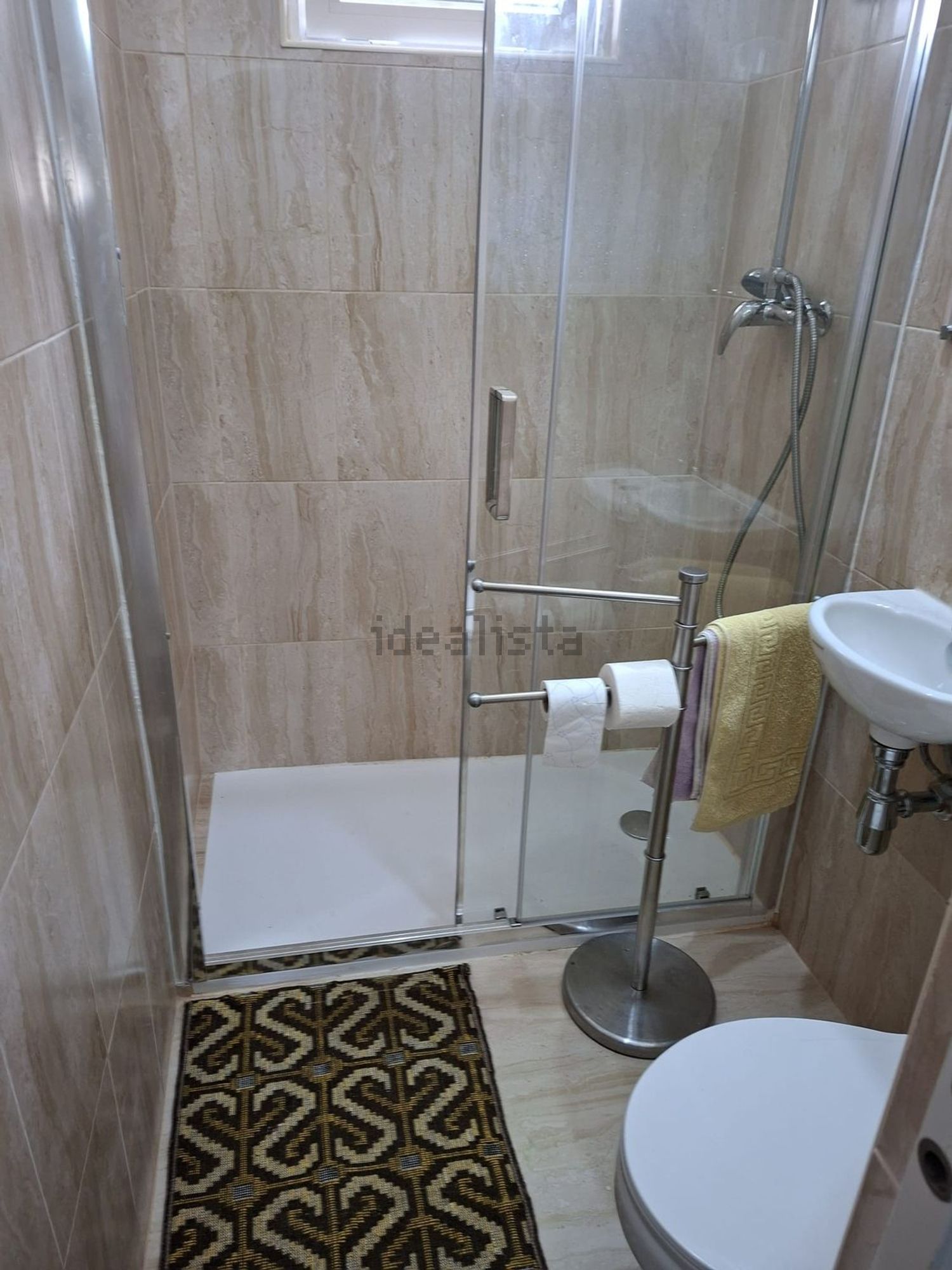 出租房间在 Tires - 卫生间