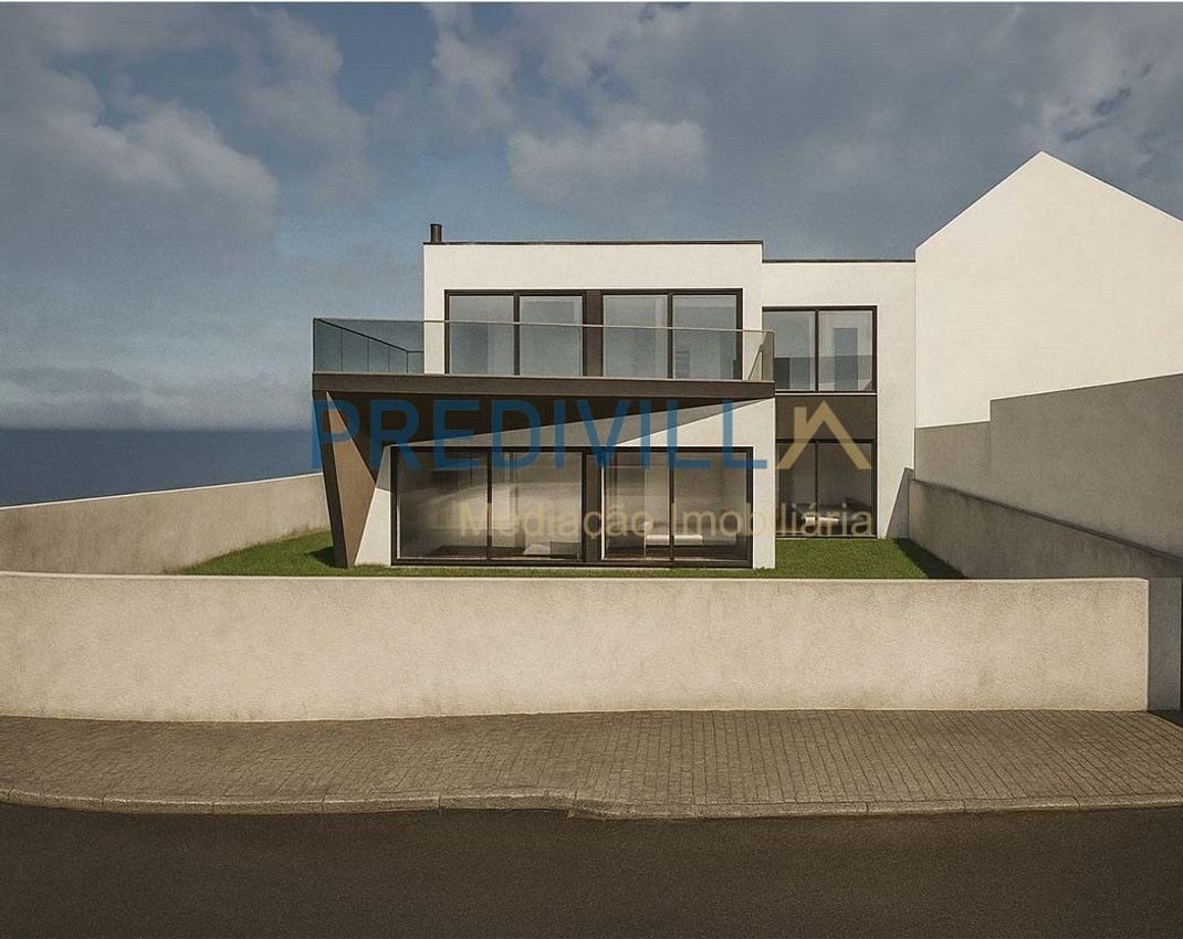 小楼房出售在 Areosa