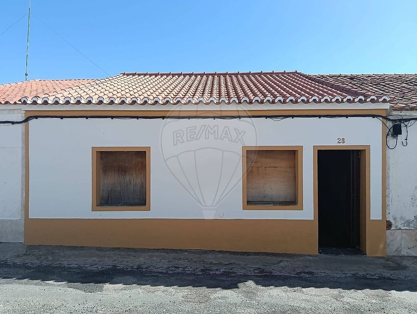 小楼房或独栋别墅出售在Rua de São José