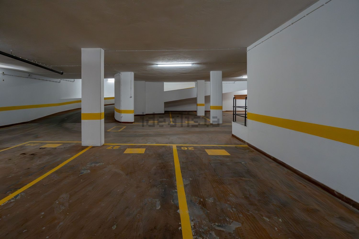 出租公寓 t2在Avenida 5 de Outubro - 停车位