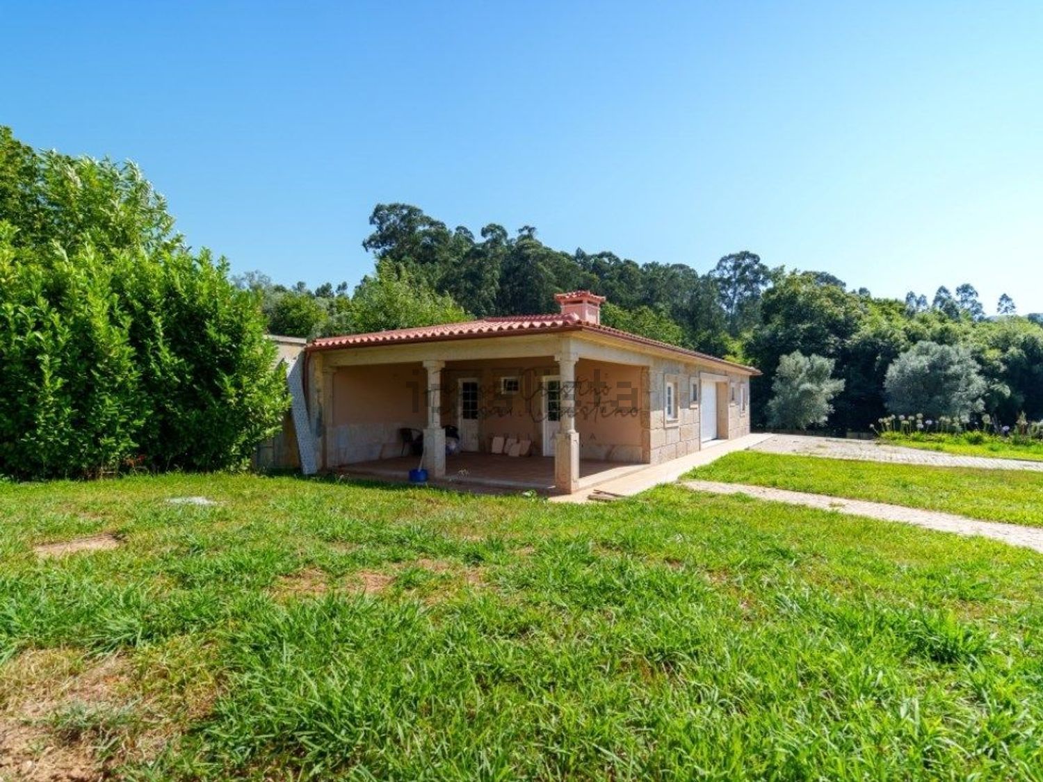 小楼房或独栋别墅出售在Rua do Carrão, 3907 - 外立面