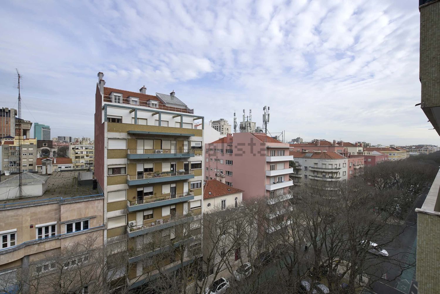 出租房间在Avenida Defensores de Chaves, 83 - 视线