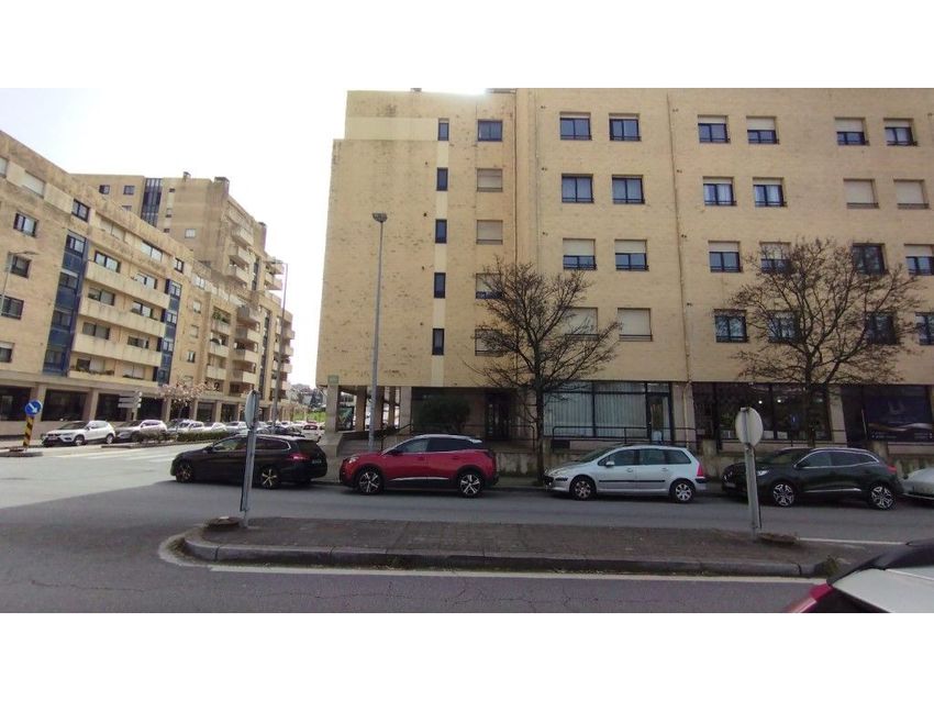 出租t0（单人公寓）在Rua de Sarmento de Beires, 280