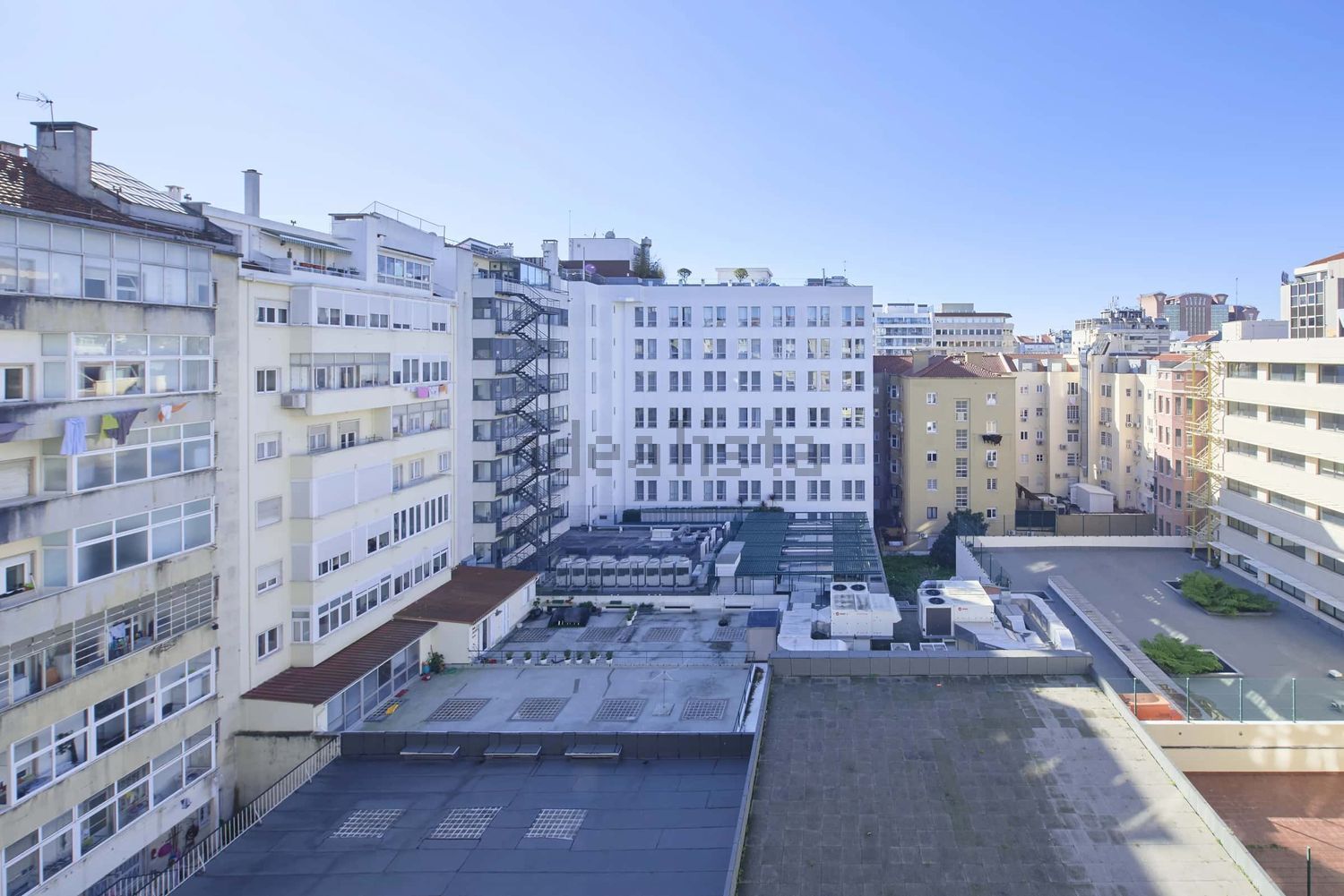出租房间在Avenida Defensores de Chaves, 83 - 视线