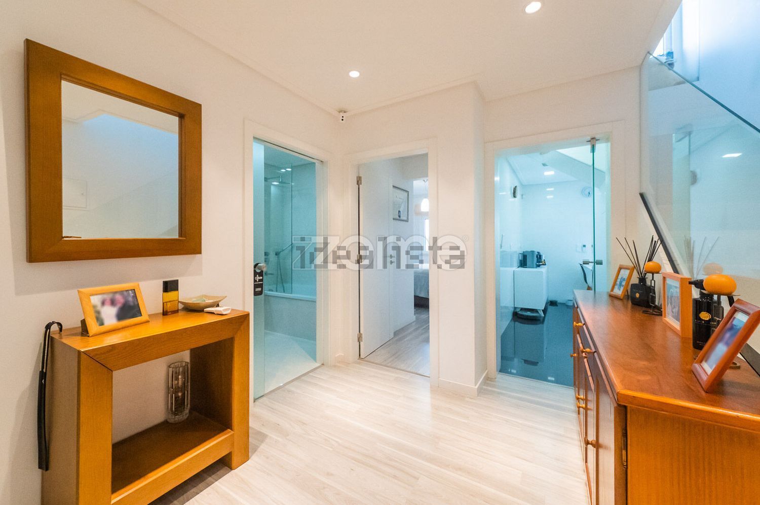 复式公寓出售在Avenida Garcia de Orta, 635 - 前厅