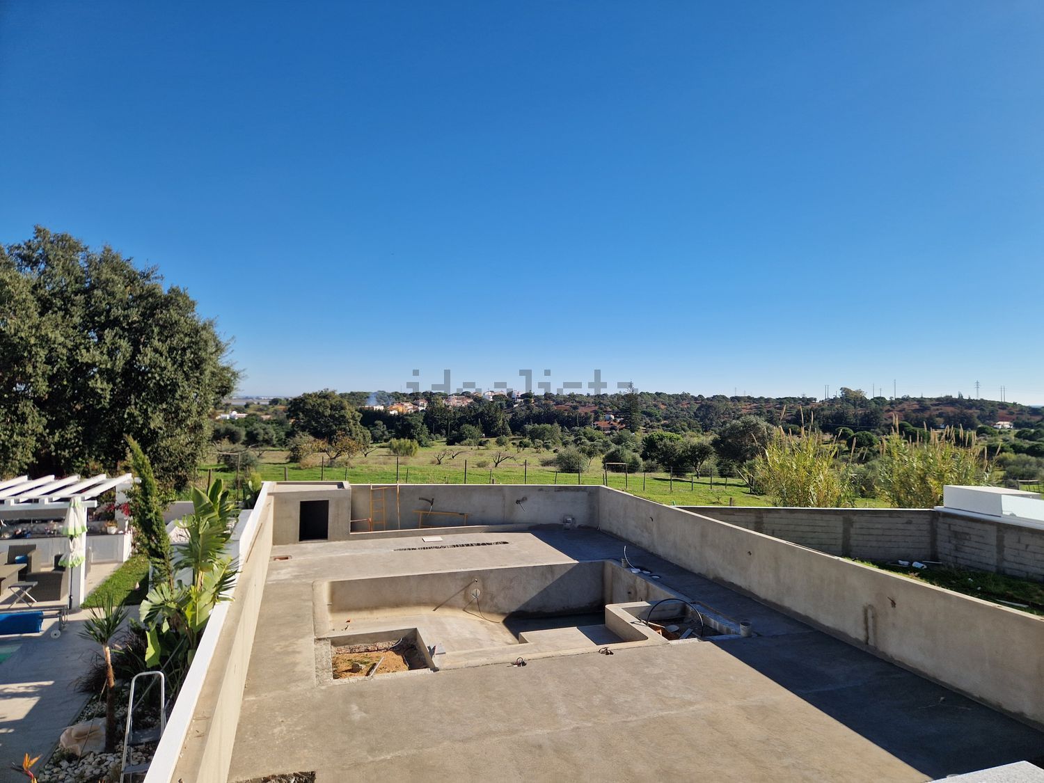 小楼房或独栋别墅出售在 Lugar Urbanização Turquesa Residence, Sítio da Fábrica, 4 - 阳台