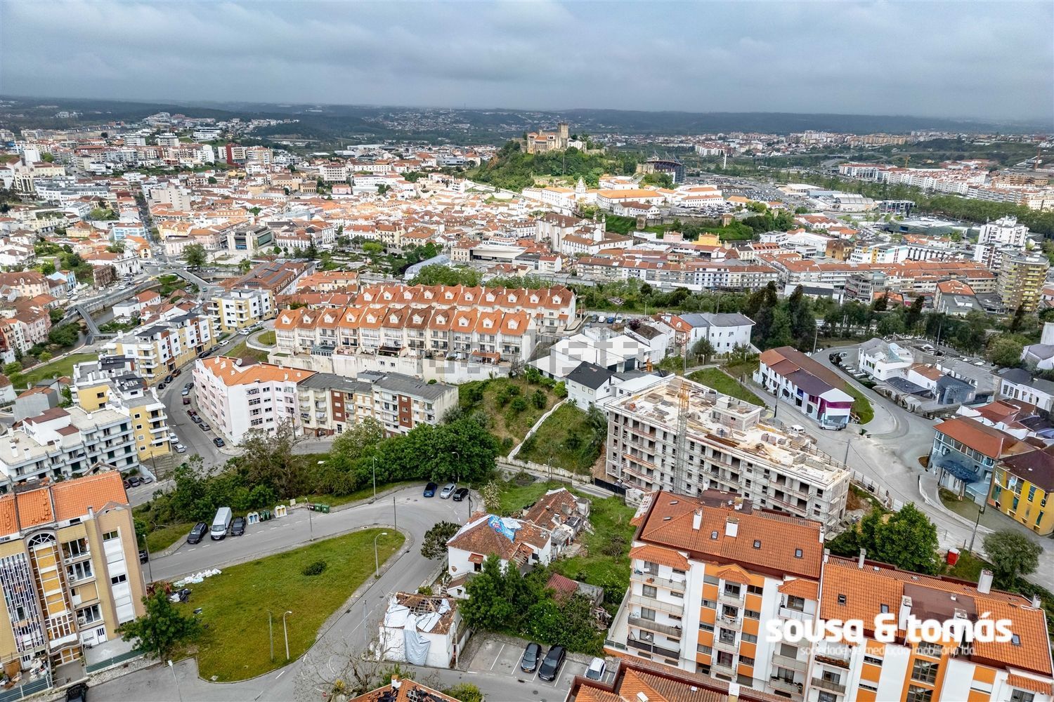 小楼房或独栋别墅出售在 Bairro dos Anjos - Vale da Cabrita - 视线