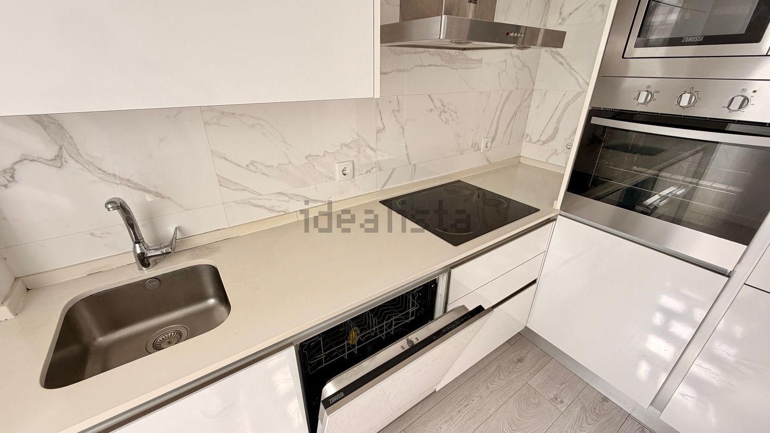 出租公寓 t1在Rua Cláudio Nunes - 厨房