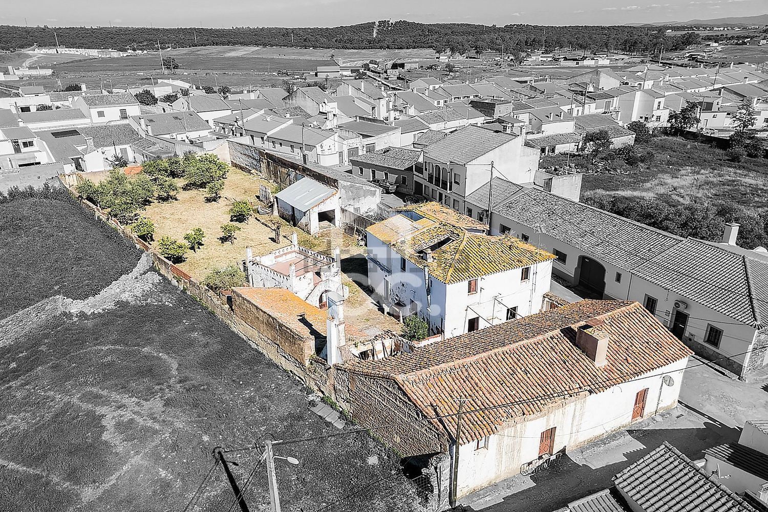 小楼房或独栋别墅出售在Travessa da Figueira, 192117 - 照片