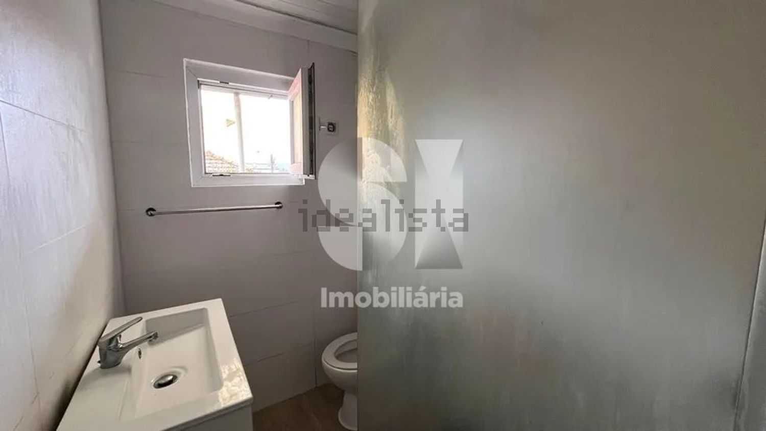 双拼别墅出售在Rua da Capela s/n - 卫生间