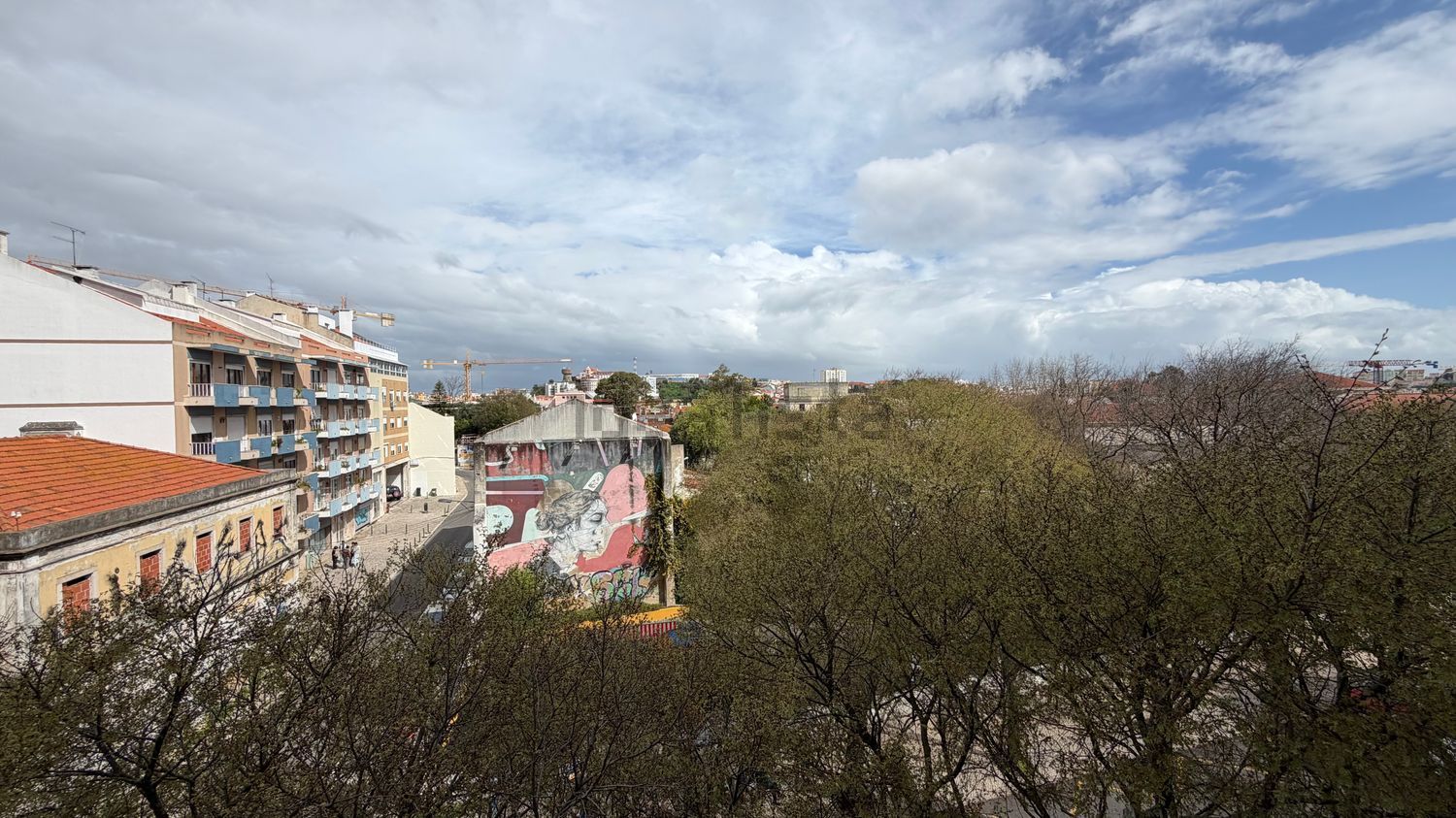 公寓 t3出售在Rua de Dona Estefânia - 视线