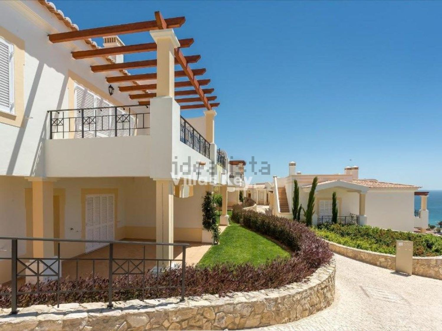 小楼房或独栋别墅出售在Bairro Social Encosta do Sol - 外立面