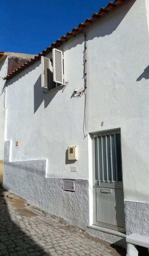 小楼房或独栋别墅出售在Rua de Santa Antao, 6, 6