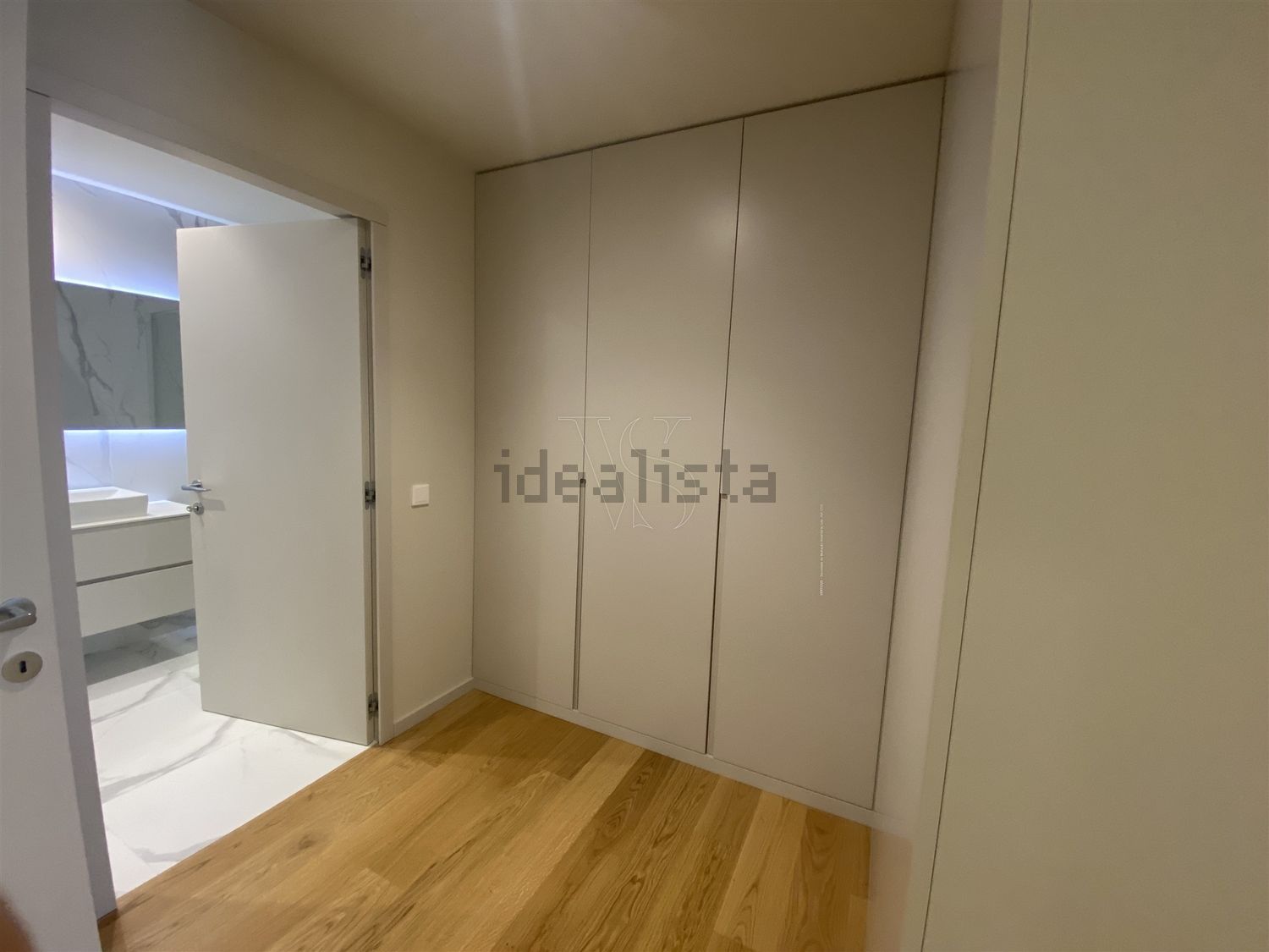 公寓 t2出售在Alameda Jardins da Arrábida, 1168 - 试衣间